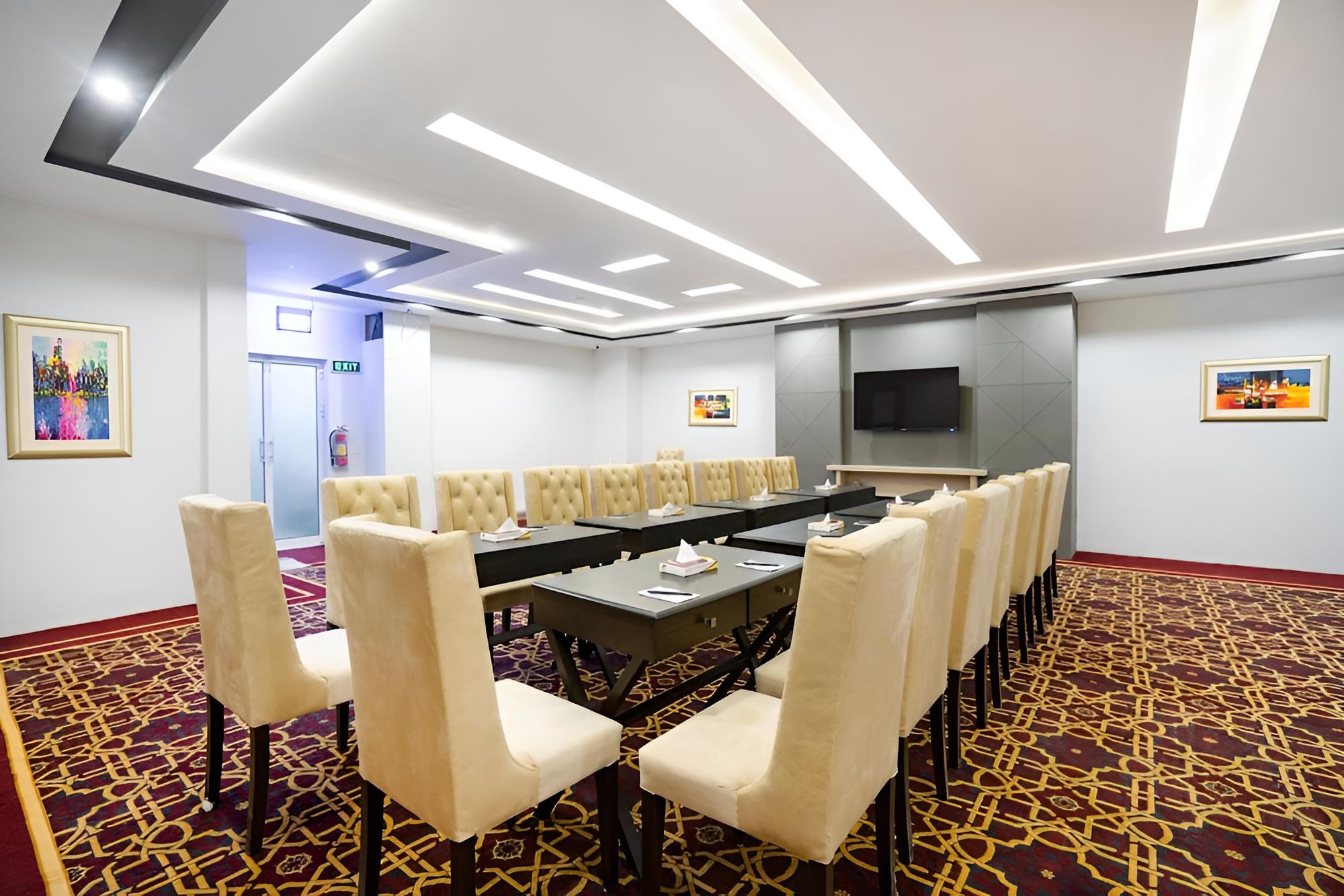 Hotel One MM Alam Road Lahore view 5