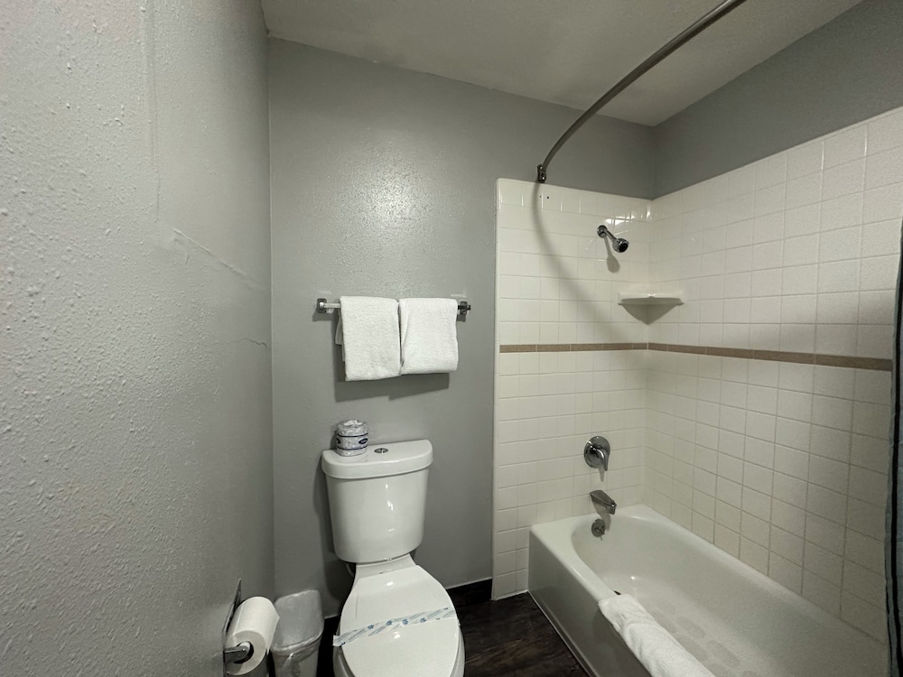 Lake Tahoe Vacations - Lake Ridge Hotel - Property Image 1