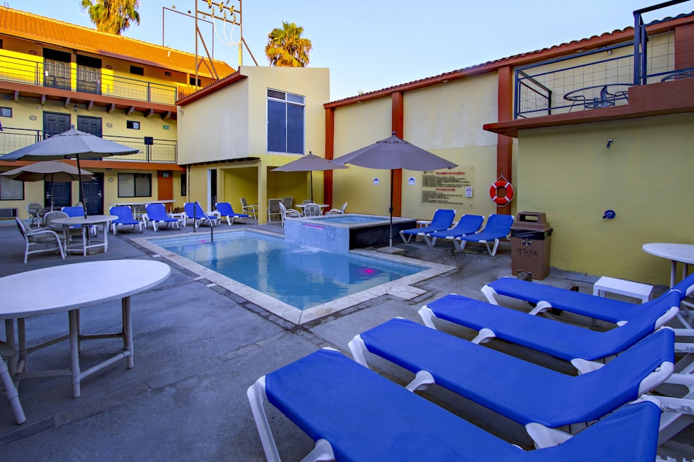 Ensenada Vacations - Hotel La Pinta - Property Image 17