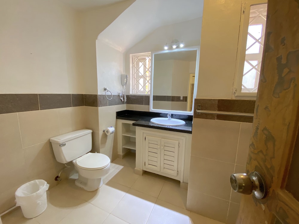 Los Corales Tropical Beach Resort & SPA