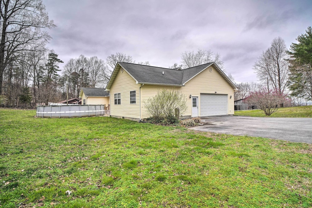 Charming 'hideaway Haven' Near Pigeon Forge! view 2