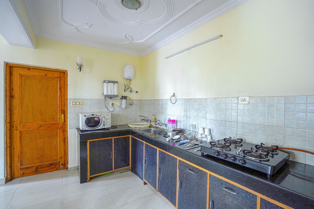 Shimla Woods 2BHK by Dumnu Homes view 5