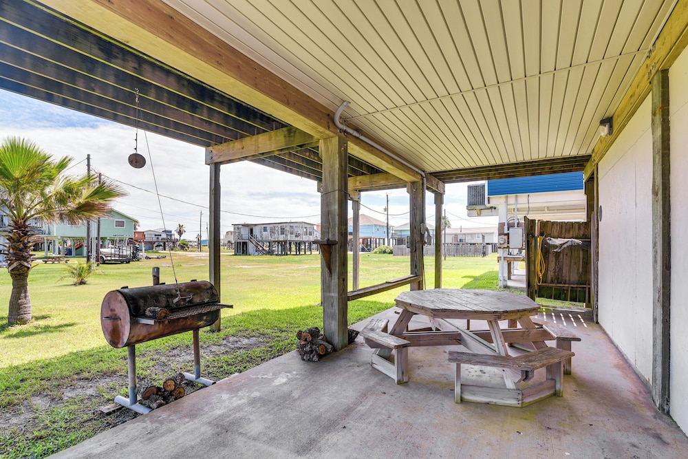 Intracoastal Views & Deck: Surfside Beach Home