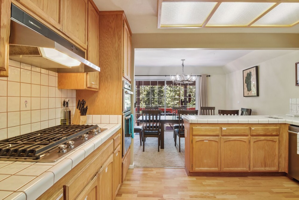 Brockway Manor