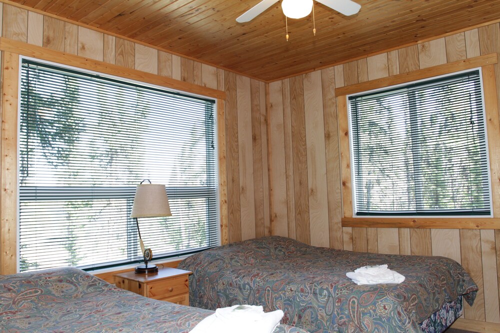 Minor Bay Lodge & Outposts