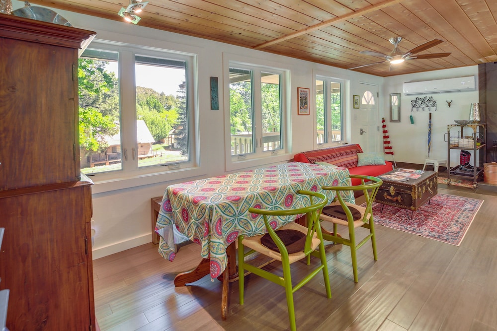 Strawberry Cabin Rental w/ Deck  Mountain Views! - Property Image 9