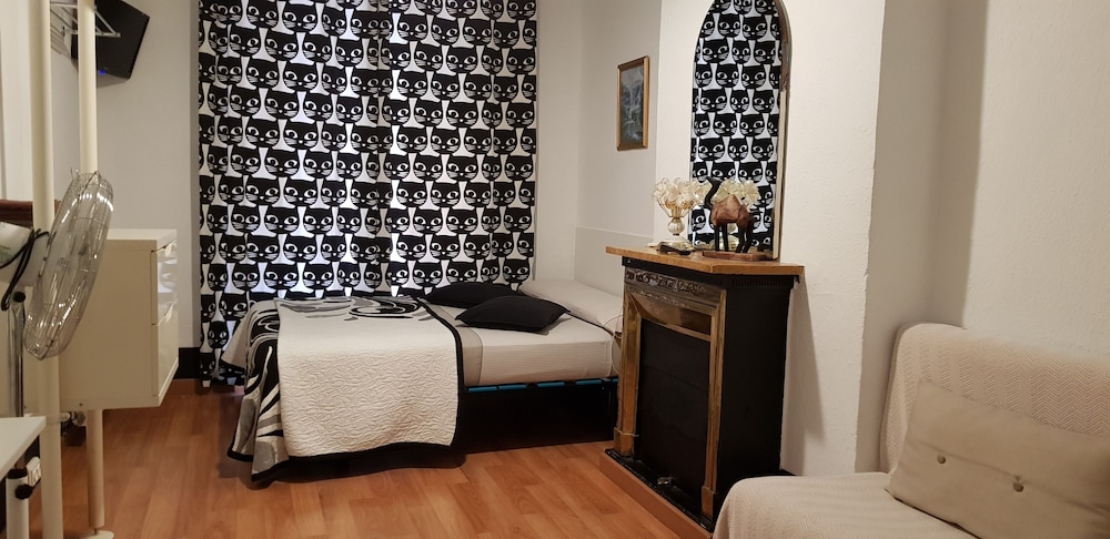 Hostal Loyola - Hostel view 5
