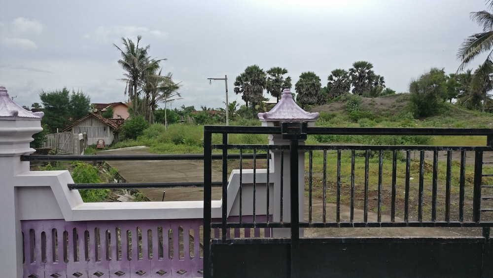 Losmen Tut Wuri 2 view 5