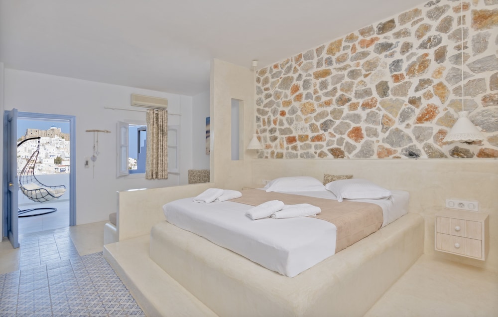 Anatoli Luxury Studios photo 3