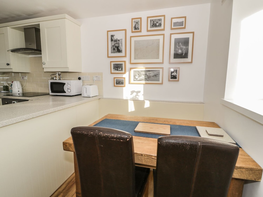 1 Dunkirk Cottages