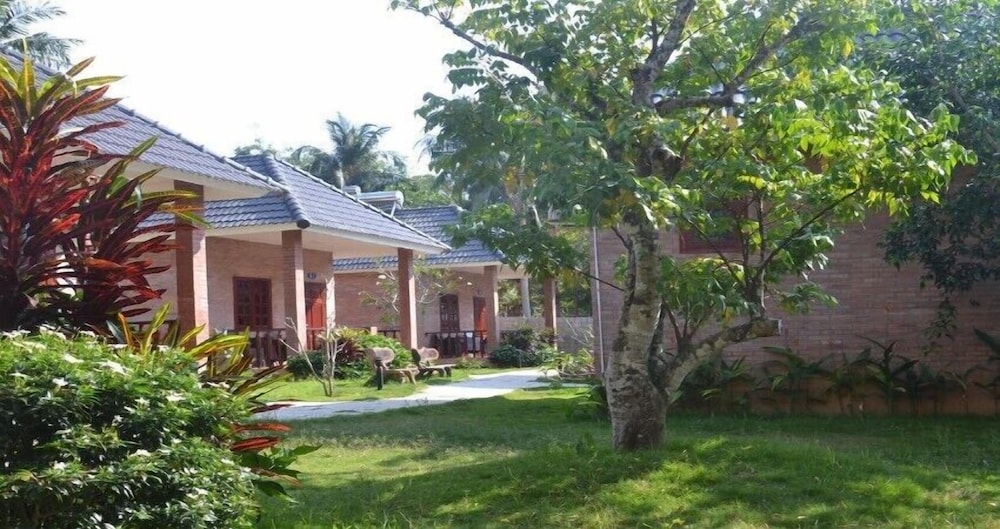Rum Bungalow Resort Phu Quoc