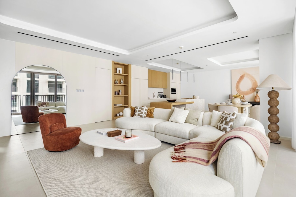 Upscale 3BR Maid Near Dubai Mall