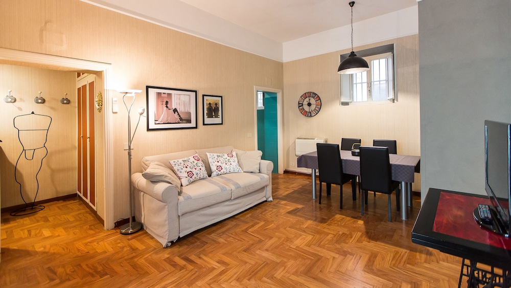Rental In Rome Veneto Apartment