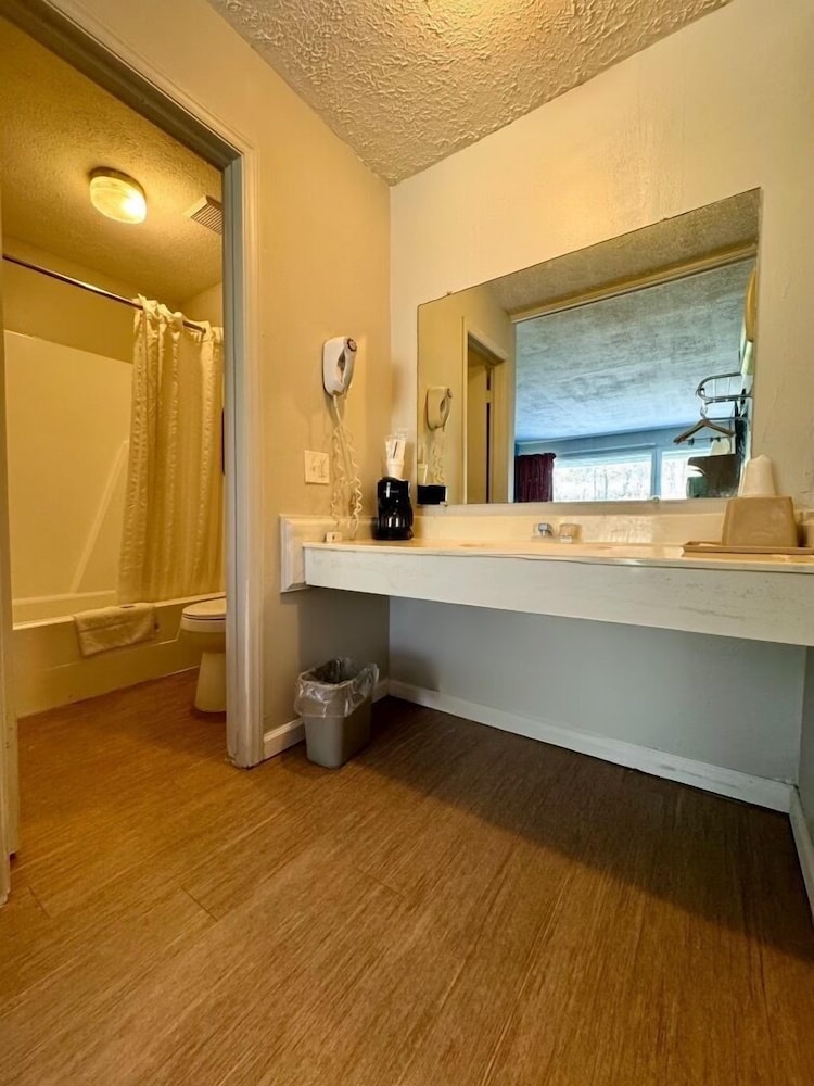 Rodeway Inn Church Hill - Tri Cities Area