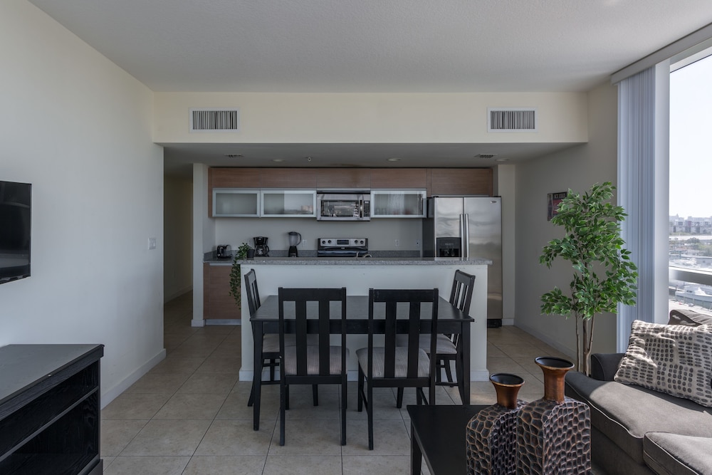 Oaks on the River Boutique Residences