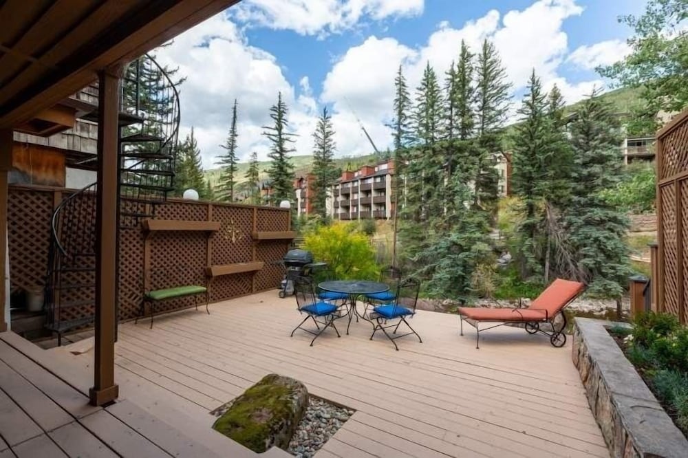 Texas Townhome Condos - 3 Minutes Walk to Gondola by RedAwning view 4