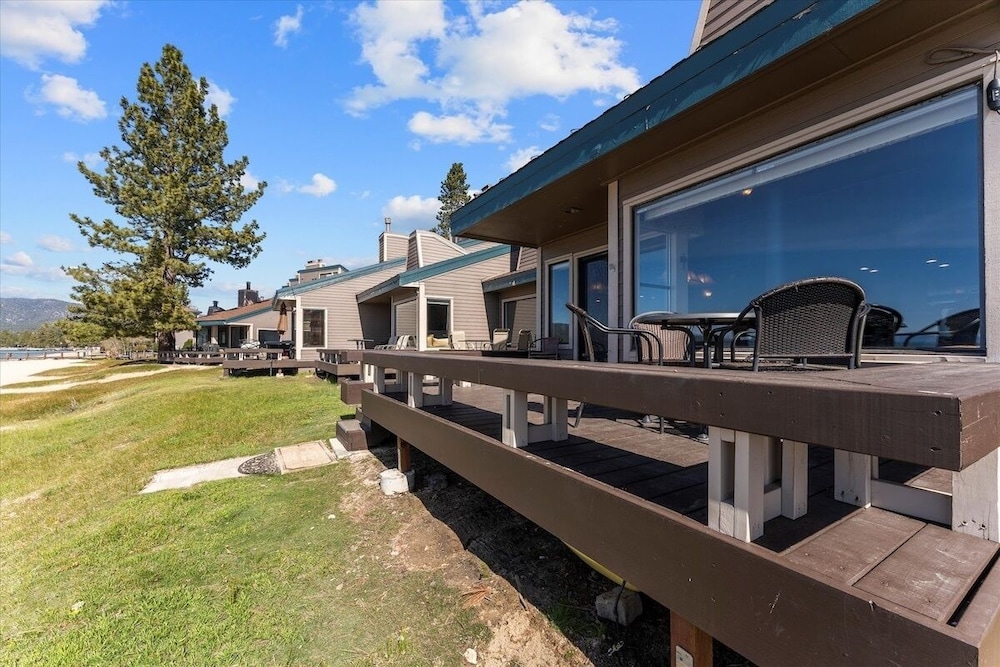 Lake Tahoe Vacations - Swimsuit Required 4 Bedroom Home by RedAwning - Property Image 21