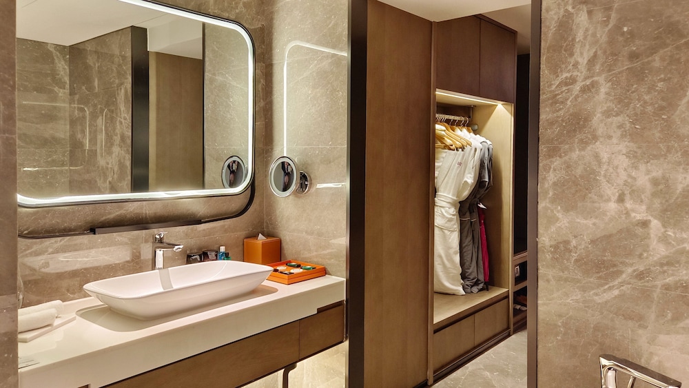 Hohhot Vacations - Crowne Plaza Hohhot City Center, An IHG Hotel - Property Image 16