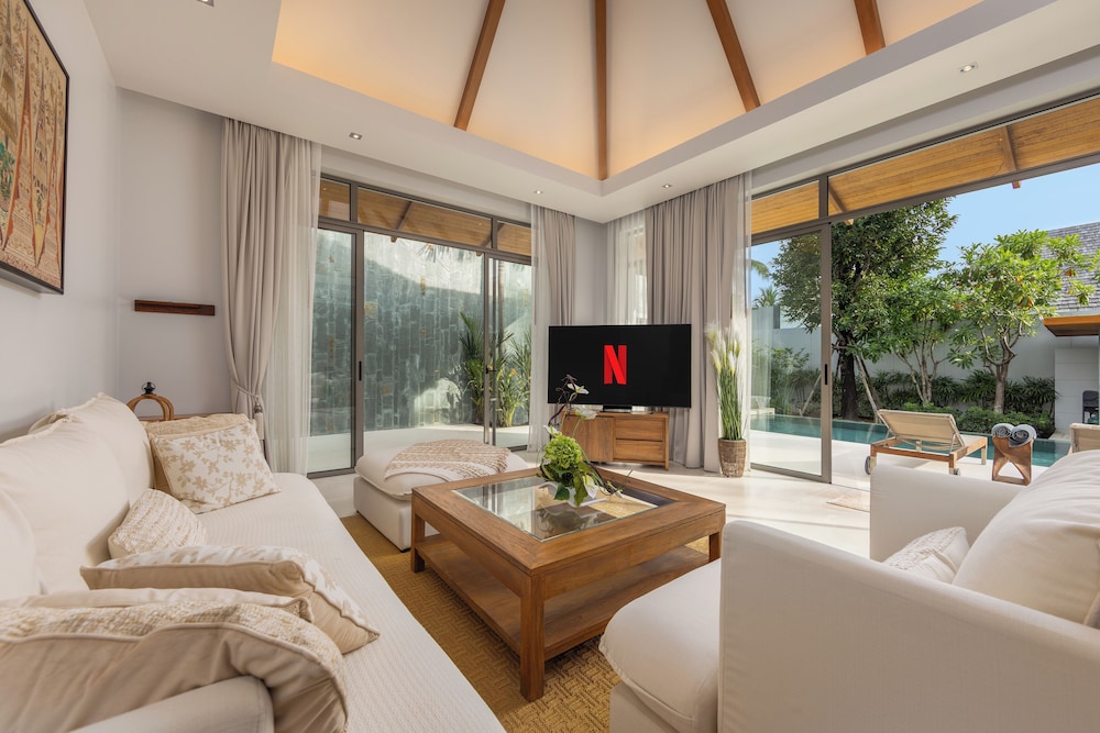 3BR Pool Villa Mana at Anchan Tropicana
