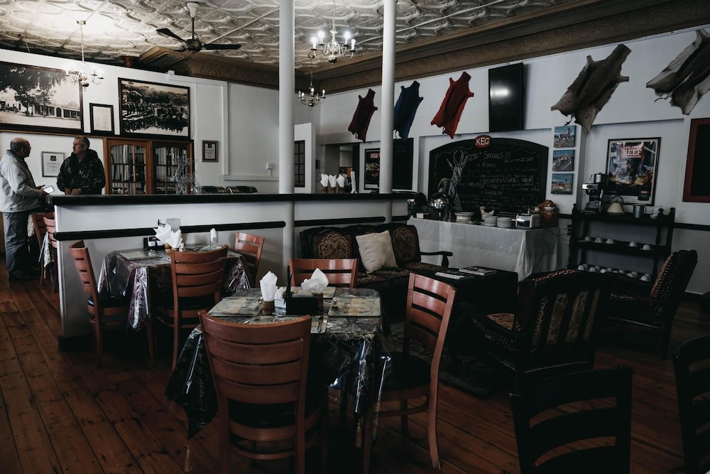 Karoo Country Inn Hotel