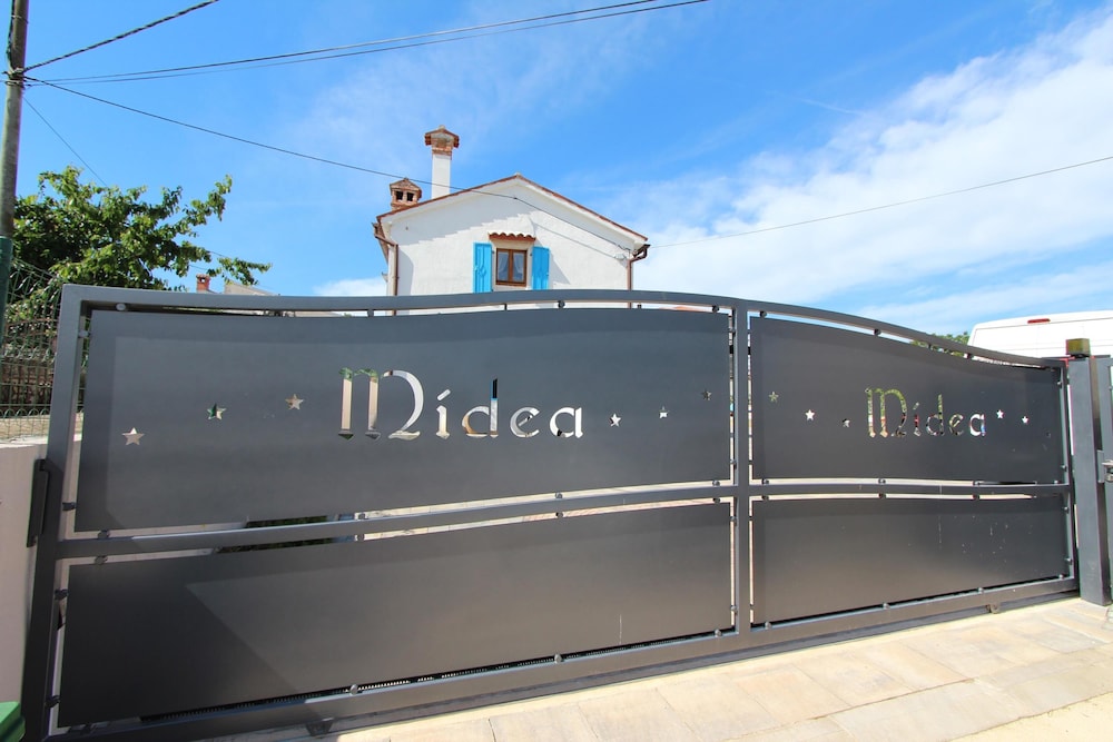 Apartments Midea 2