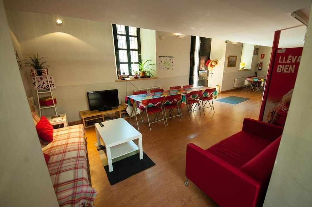 Albergue Santa Ana - Hostel