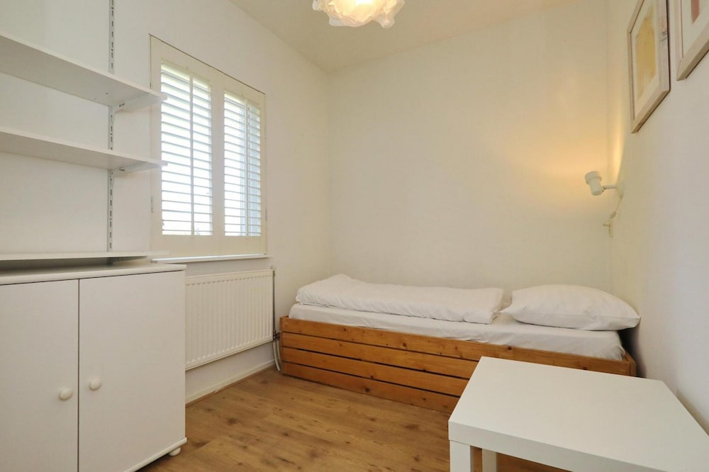 Holiday Home in Noordwijkerhout Near Lake