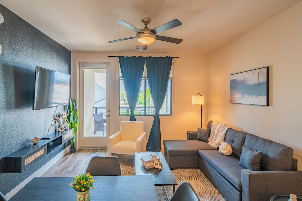 ROVE LIVING/KB - Scottsdale Grand