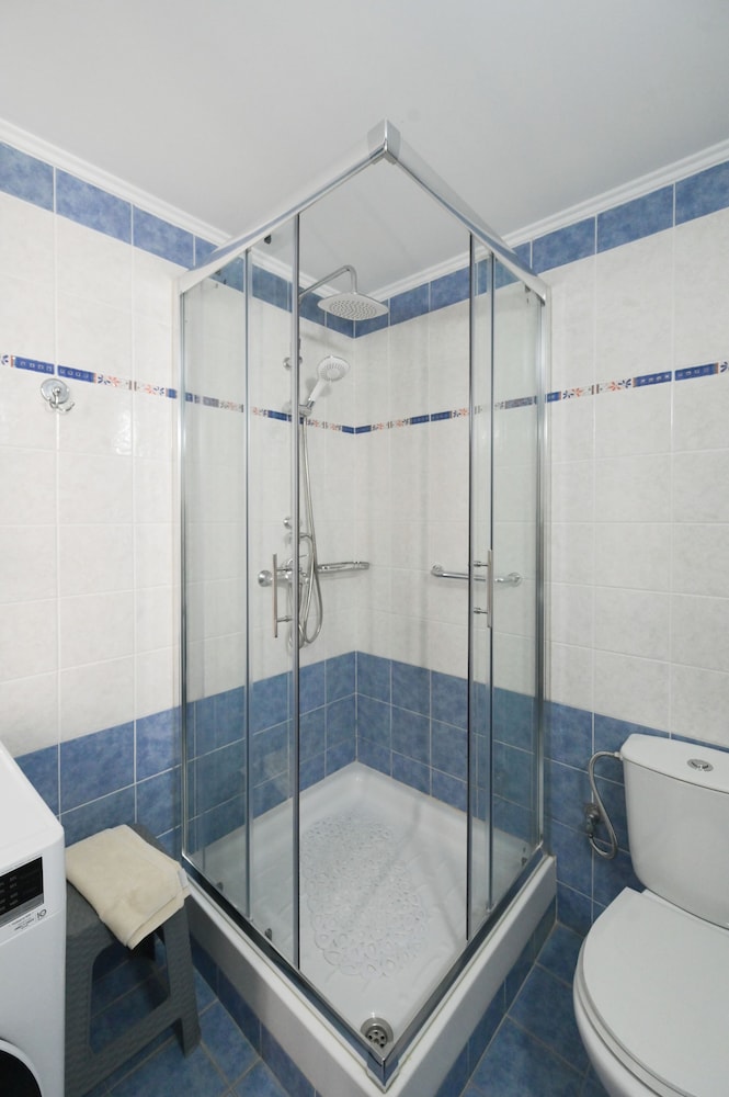Antonis Apts - Physio Fitness Retreats