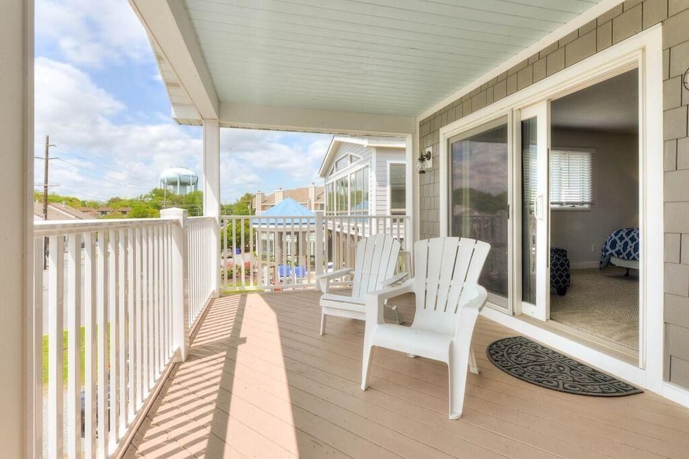 Bayard Avenue 2202a