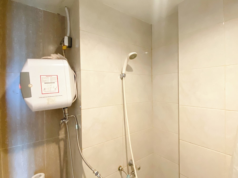 Good Deal And Restful Studio Grand Dhika City Apartment