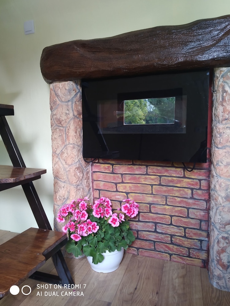 Immaculate 2-bed Cottage Near Krka Waterfalls view 4