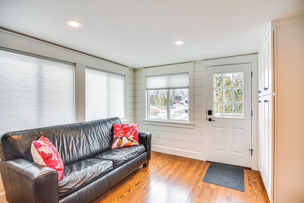 Walk to Beach: Jamestown Home w/ Bridge Views!