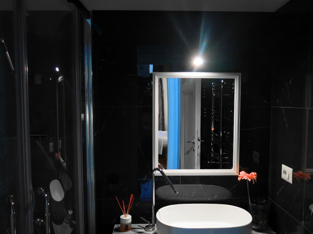 NIK King Rooms