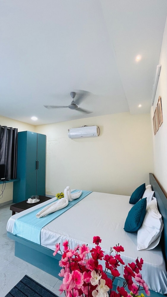 Gokul hotel