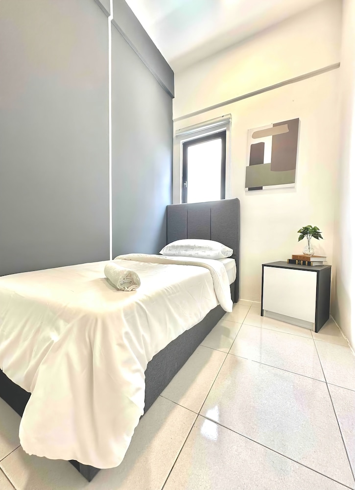 M Suite Menjalara Free Gym Pool