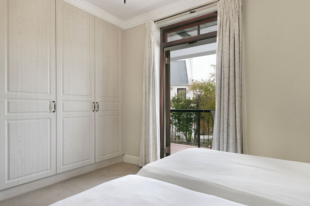 Winelands Golf Lodges at De Zalze