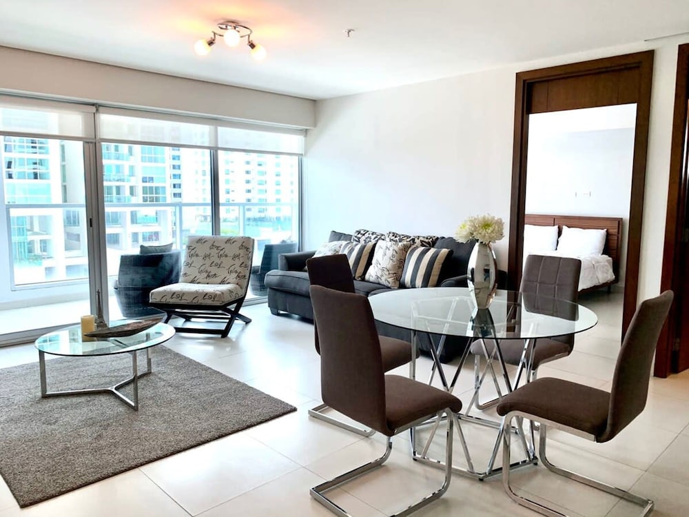 Amaranta Park I 2 Bed Apt With Balcony