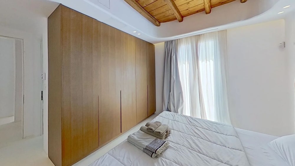 Ria Mar Villas & Suites by Live&Travel
