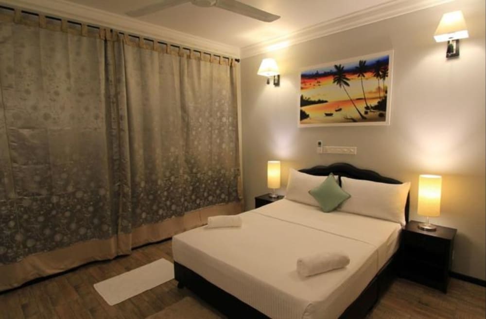 Local Island Inn