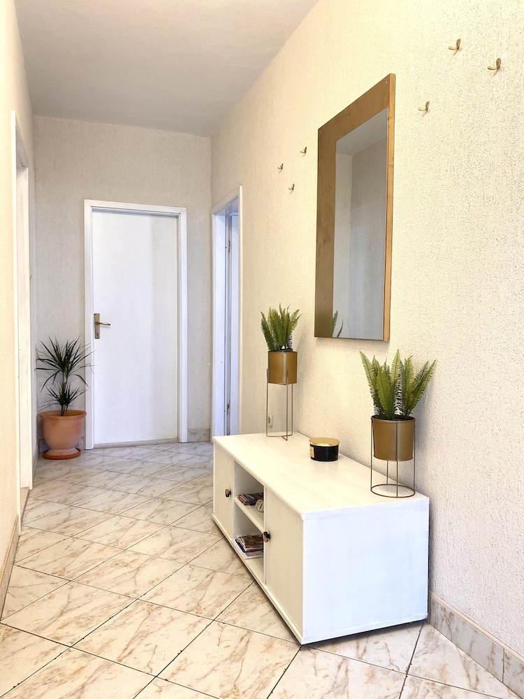 Spacious 2-bed Apartment in Cavtat
