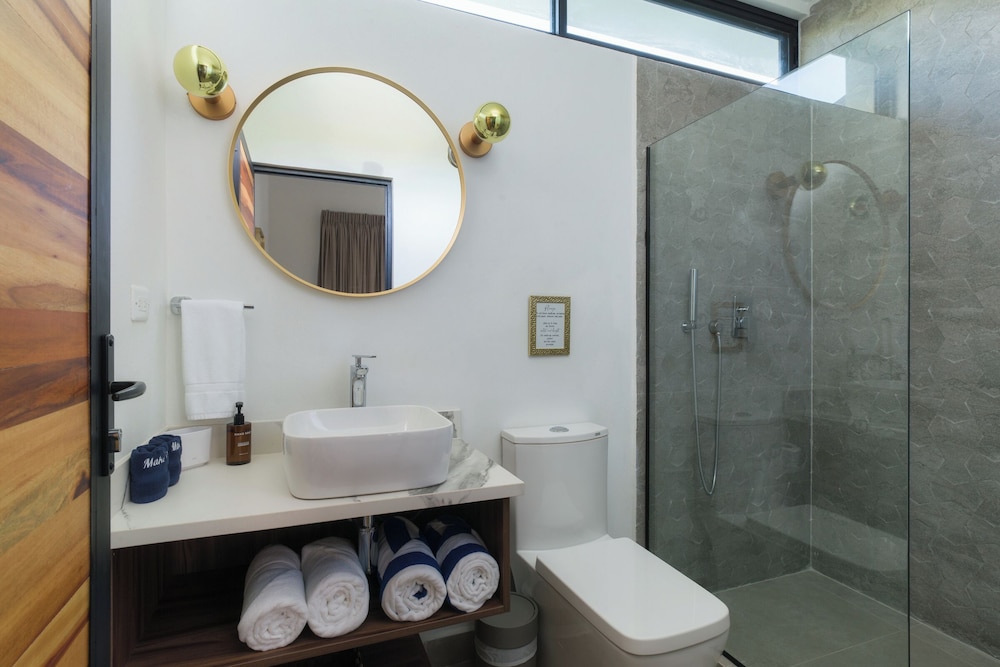 Casa Bo Jungle - Steps to Tamarindo Beach - Surf & Pool