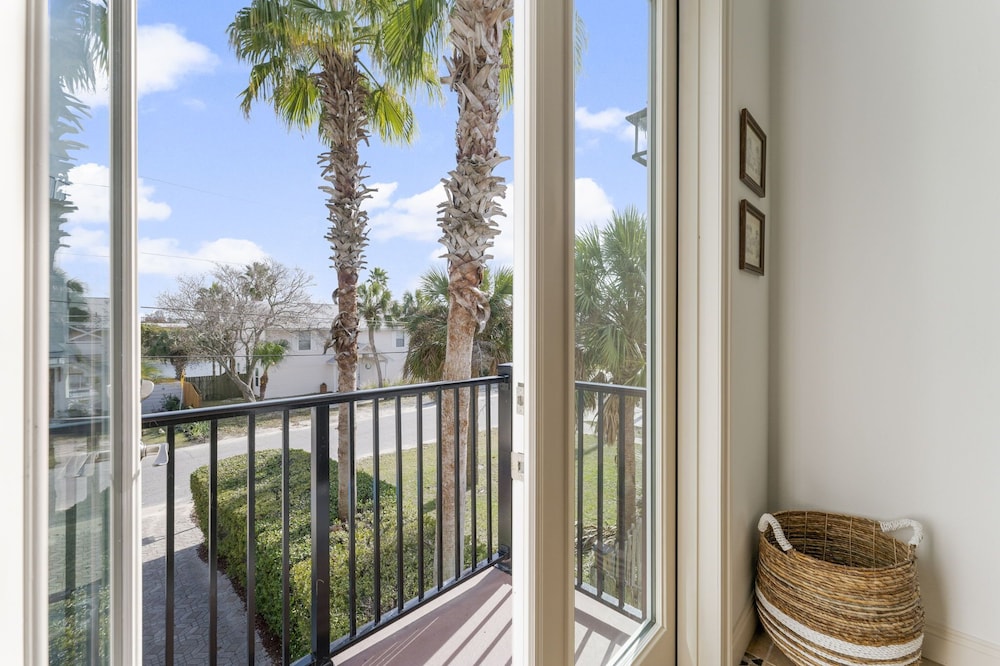125 Twelfth Street - Laguna Beach view 5