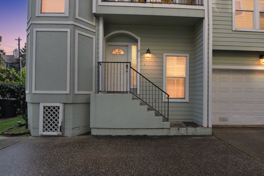 Stylish Houston Heights House 3 Bedroom Townhouse