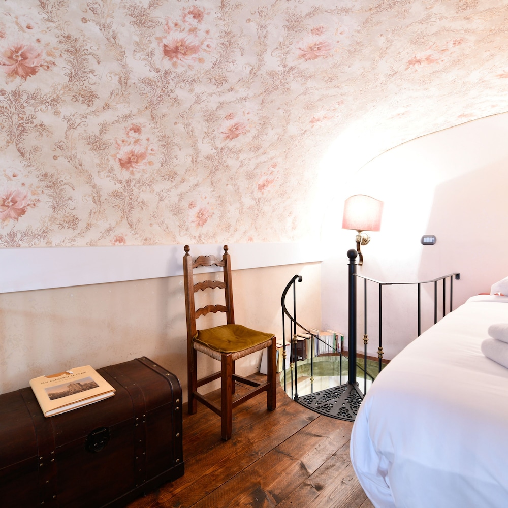 Dolce Vita in Rome With 2 Bedrooms and 1 Bathrooms