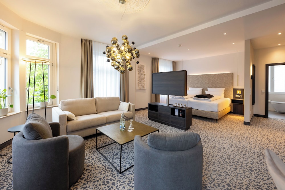 Berlin Vacations - Hotel Kaiserhof Victoria - Property Image 2