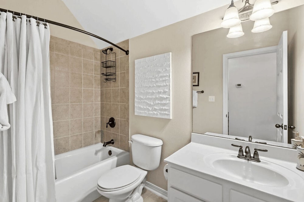 Honey Bee Bungalows by Avantstay Boat Friendly, Pool Access