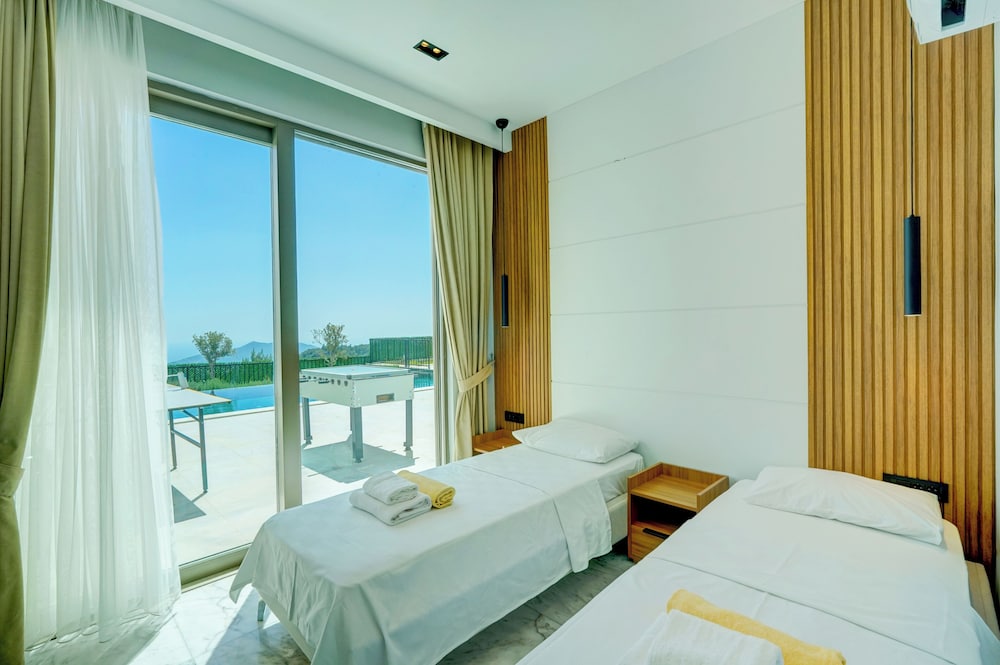 Neptune-2 PLANET LUXURY VILLAS