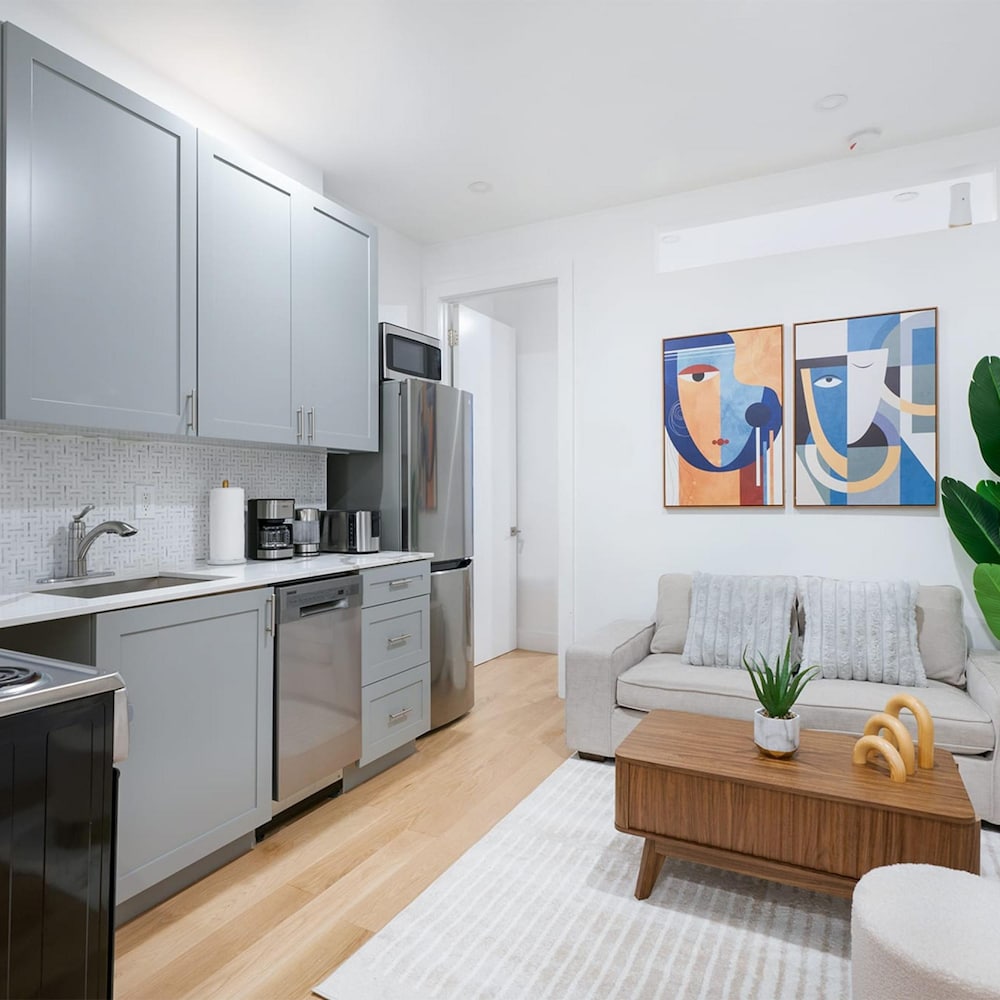 1290-3 New Renovated 2 Bedrooms in UES