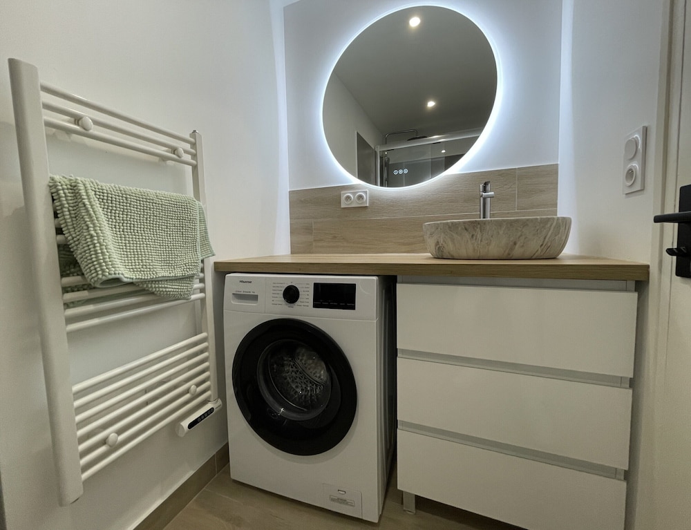 Apartment in Le Mans Near Train Station
